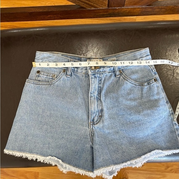 Bugle Boy denim jean shorts light wash fray hem size 6 summer festival concert - Picture 5 of 13